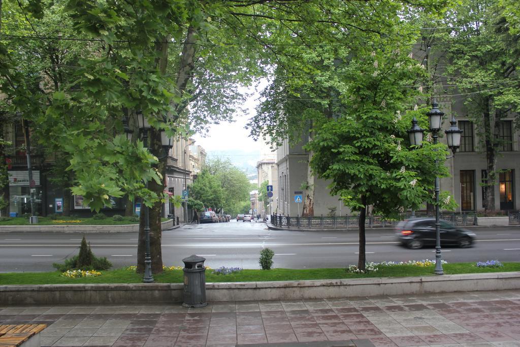 Apartment in Purtseladze Street Tbilisi Exterior foto
